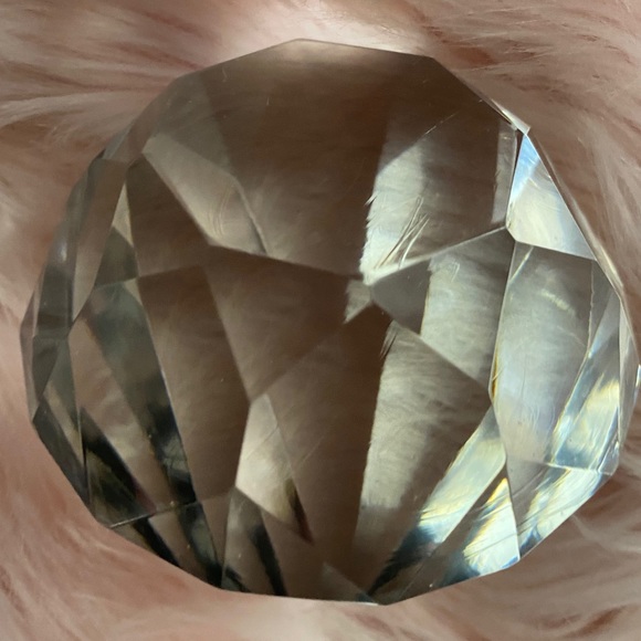 Large Diamond Crystal Paperweight GLAM Office Decor 🌈 - Picture 2 of 6